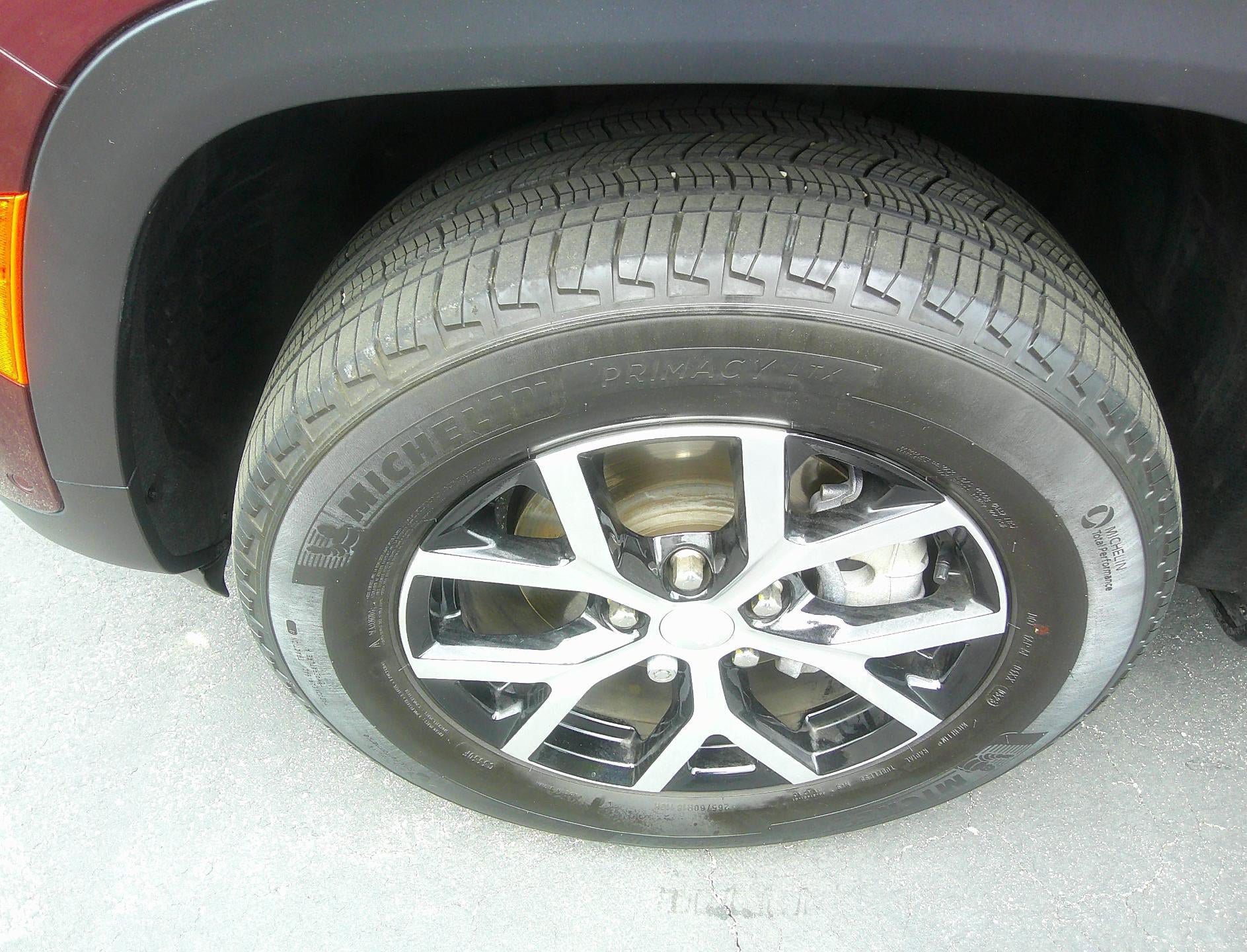 Used 2023 Jeep Grand Cherokee Limited w/ Luxury Tech Group II AWD/4WD image 7