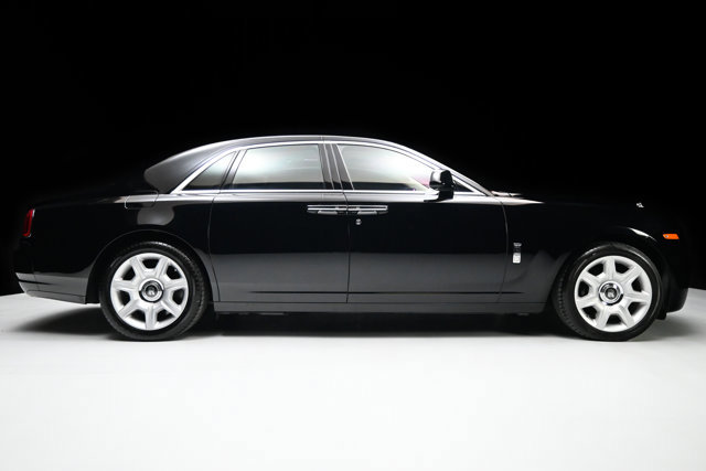 Used 2012 Rolls-Royce Ghost RWD image 32