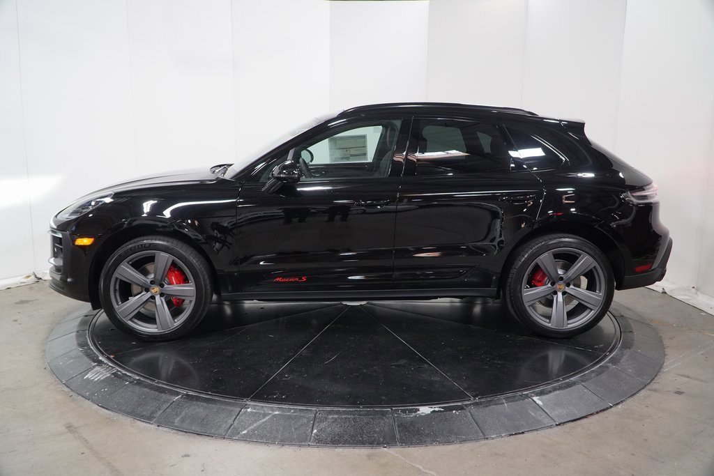 Used 2024 Porsche Macan S image 2