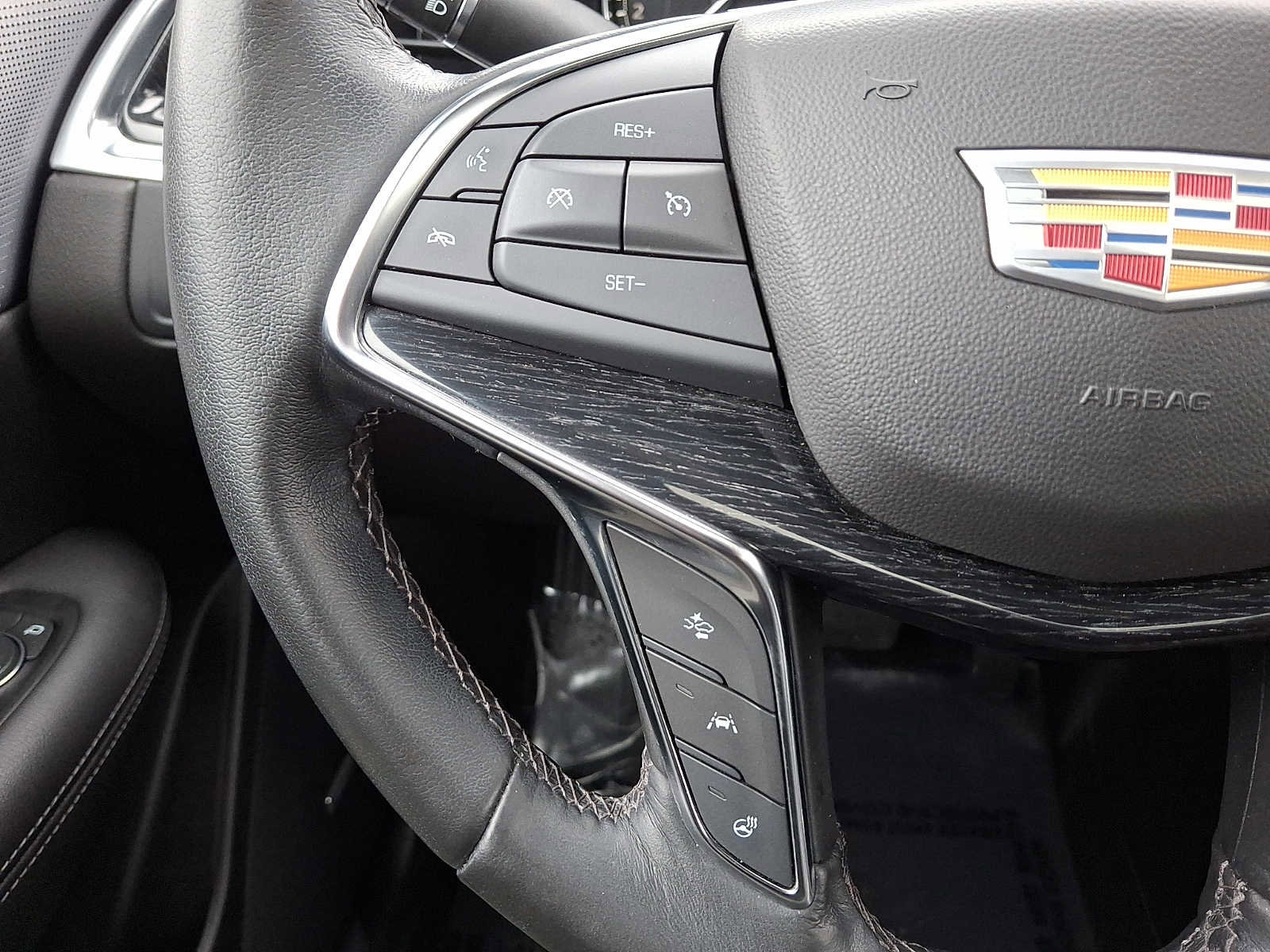 Certified 2023 Cadillac XT5 Premium Luxury image 28