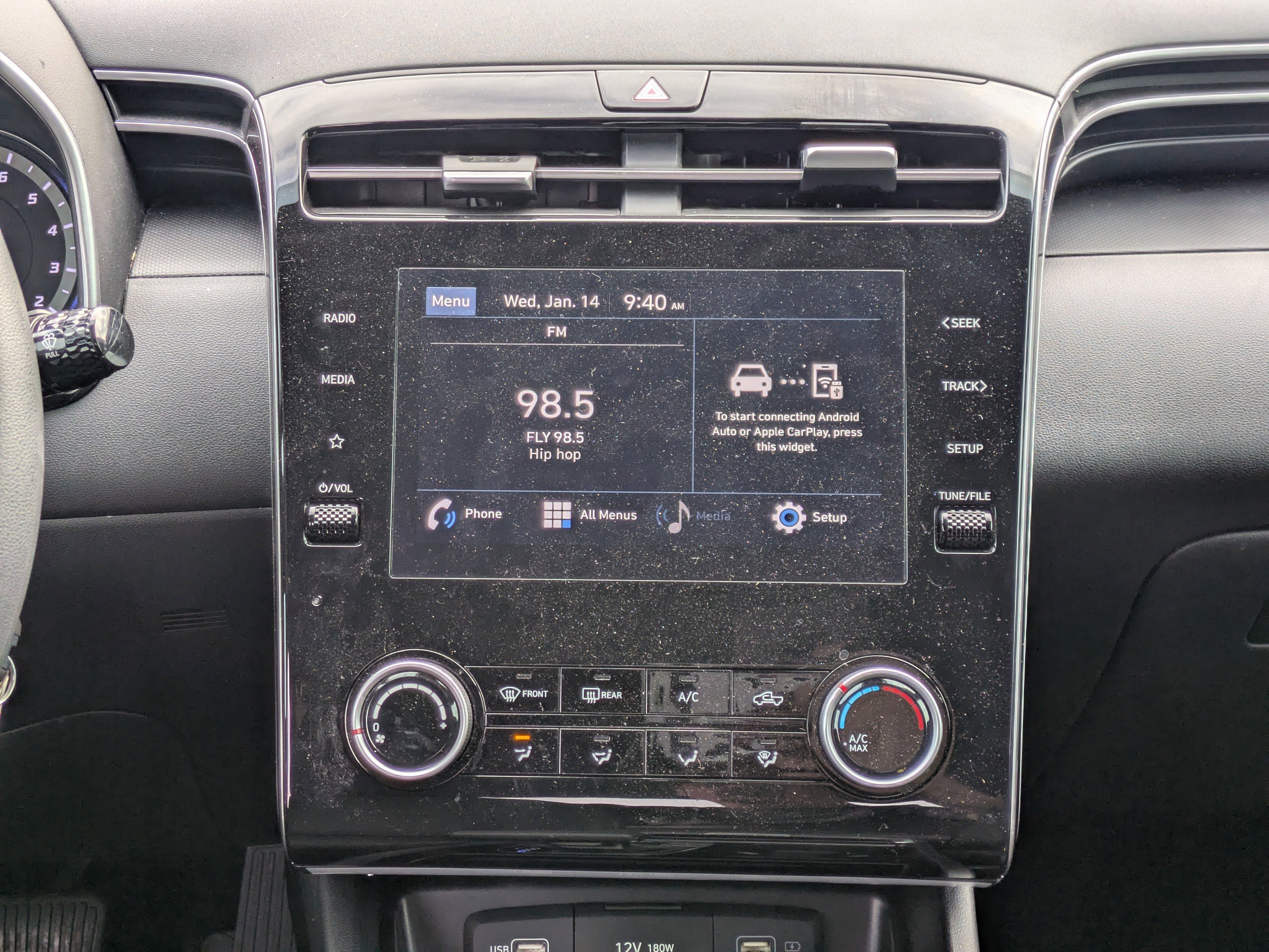 Used 2024 Hyundai Santa Cruz SE image 17