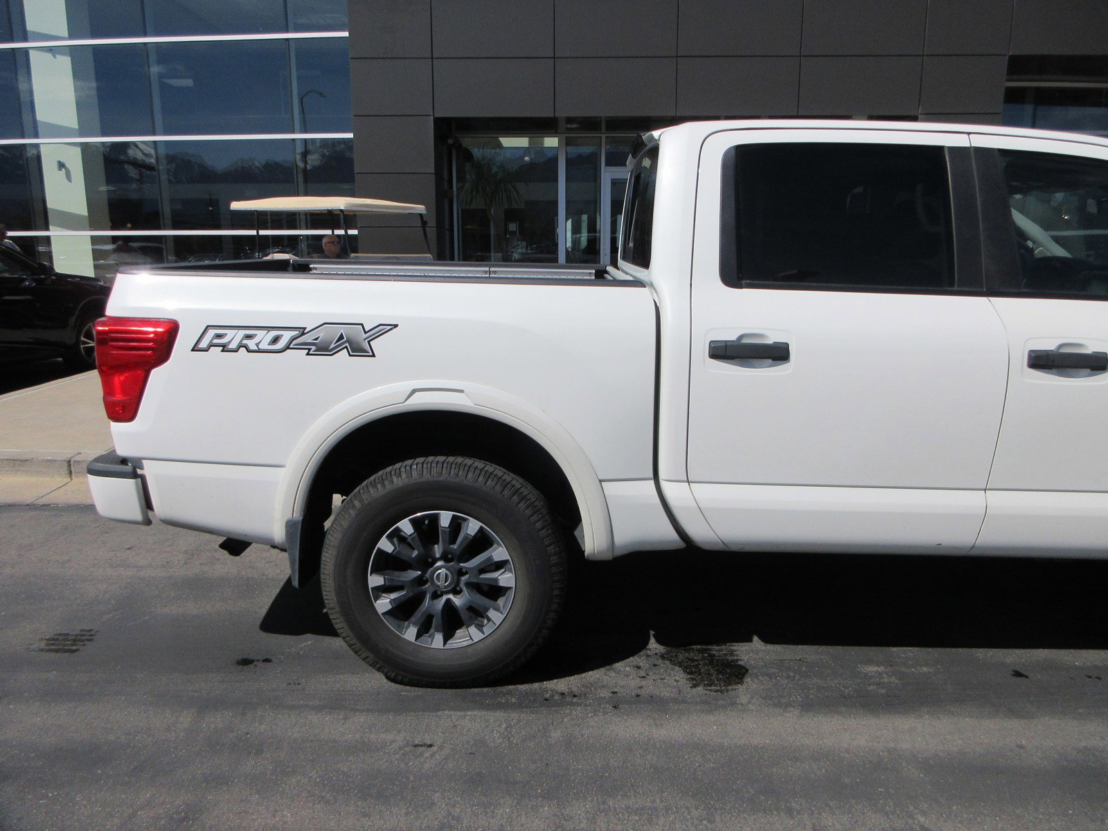 Used 2017 Nissan Titan PRO-4X image 13