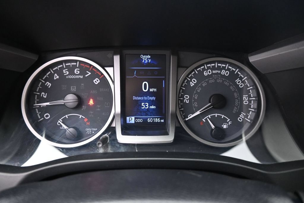 Used 2020 Toyota Tacoma SR5 AWD/4WD image 18