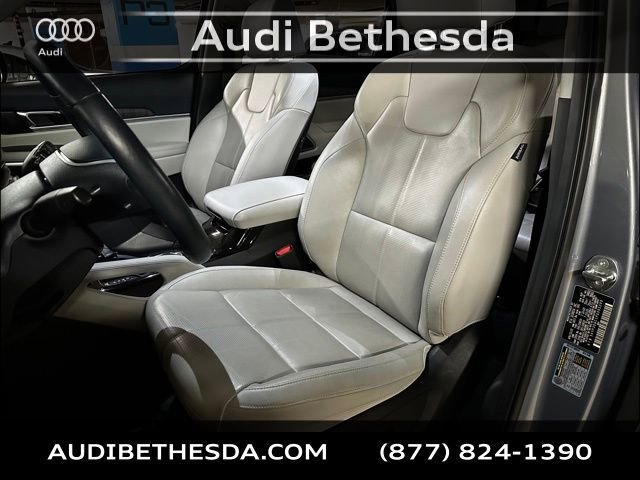 Used 2023 Kia Telluride EX w/ EX Captain's Chair Package image 27