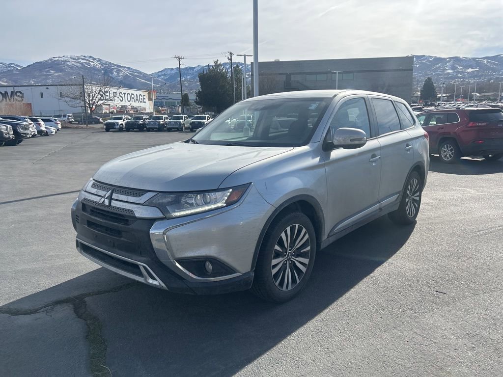 Used 2020 Mitsubishi Outlander SE image 9