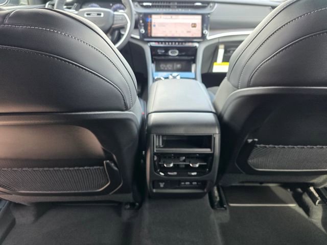 New 2026 Jeep Grand Cherokee Altitude AWD/4WD image 15