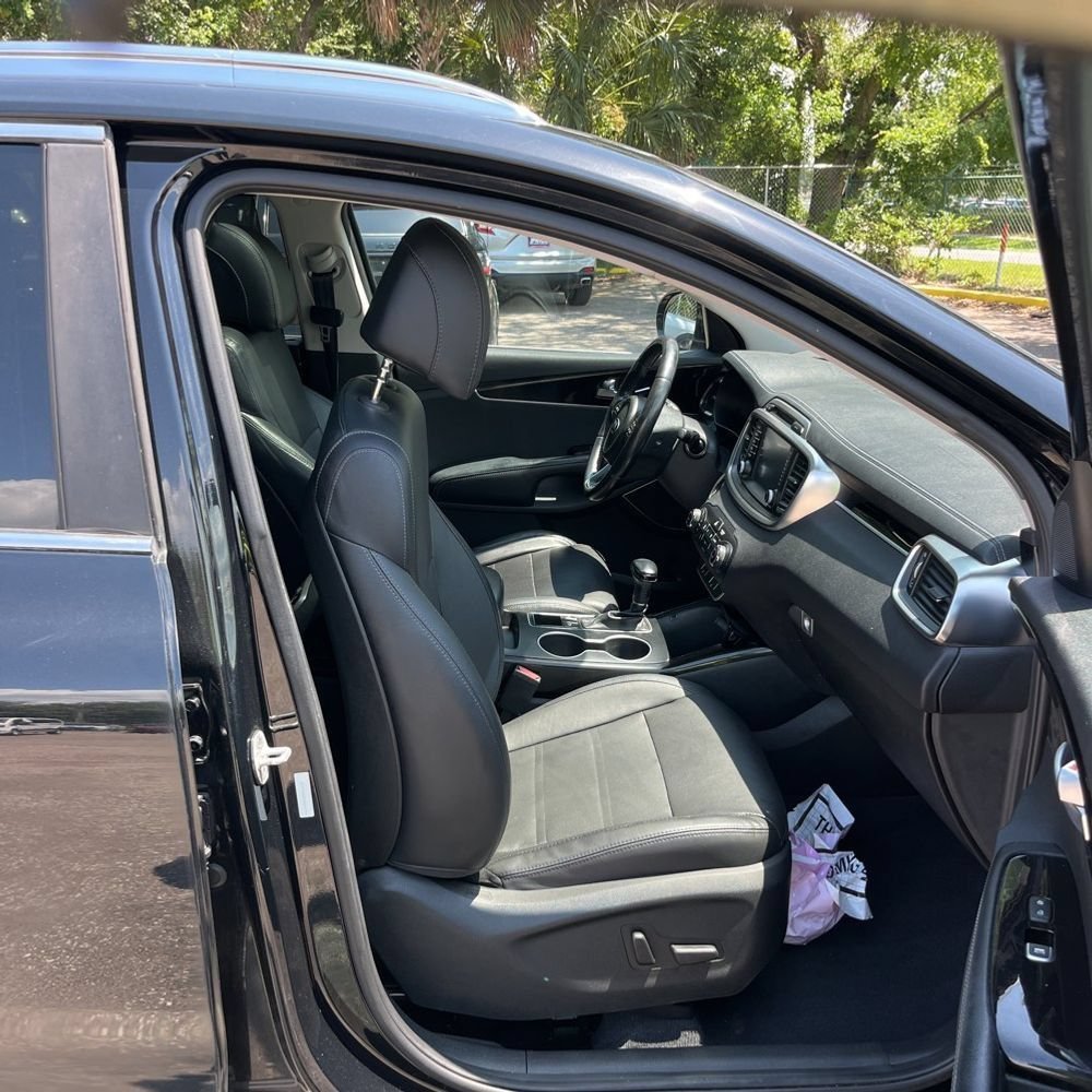 Used 2017 Kia Sorento SX FWD image 6