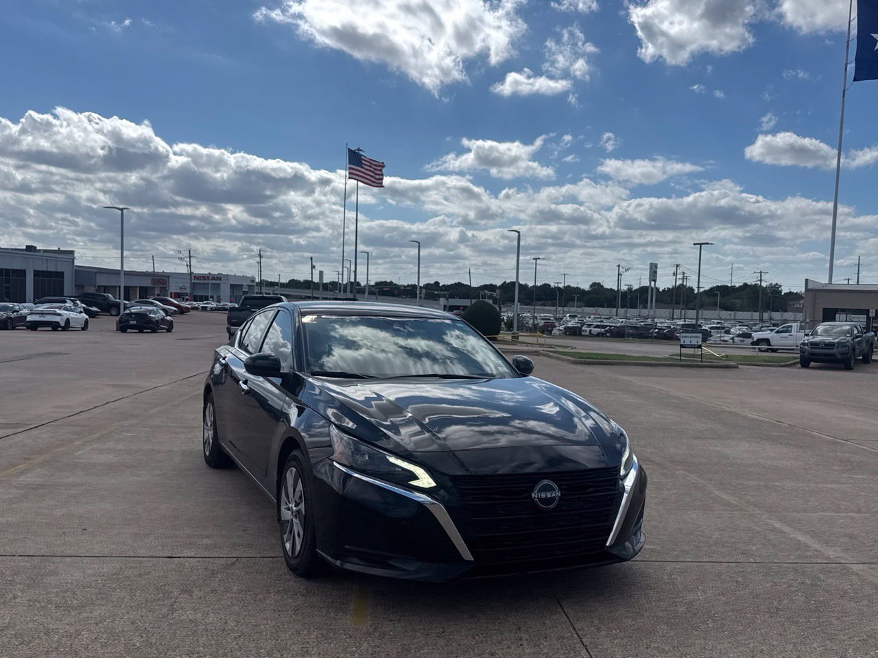 Used 2023 Nissan Altima 2.5 S FWD image 4