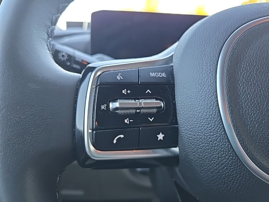 Certified 2026 Kia Carnival EX FWD image 14