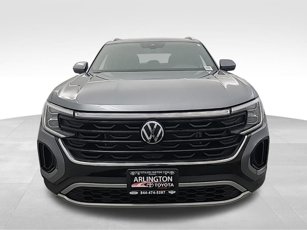 Used 2025 Volkswagen Atlas Cross Sport SE image 9