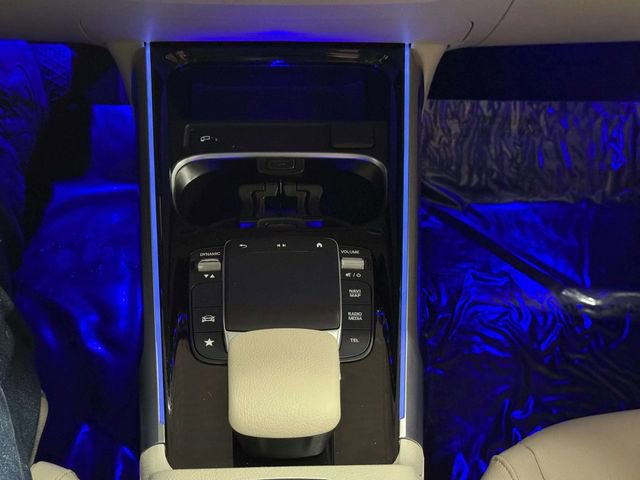 Used 2022 Mercedes-Benz GLB 250 4MATIC w/ Premium Package Lite image 21