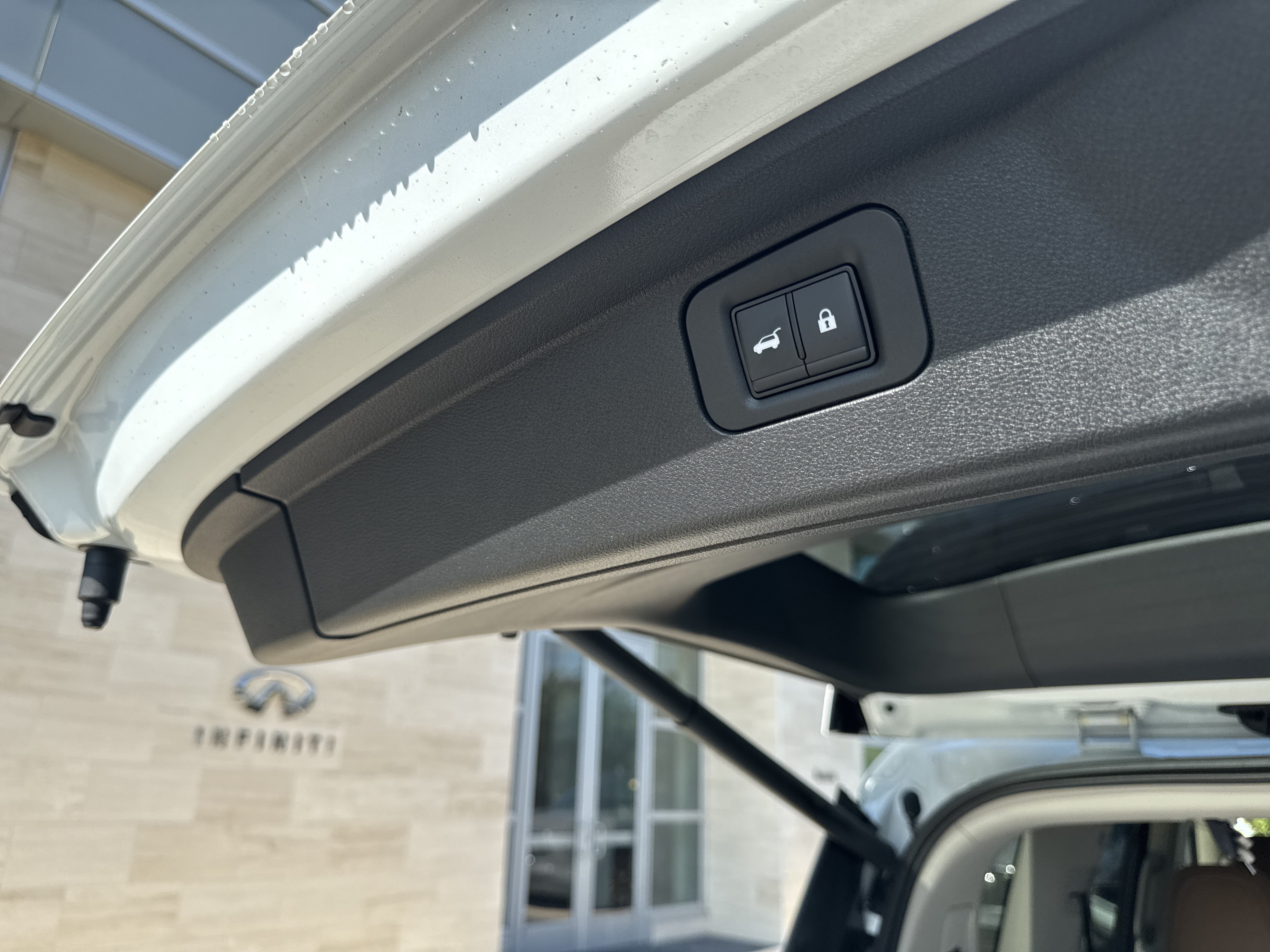 New 2027 INFINITI QX80 Luxe w/ Cargo Package RWD image 7