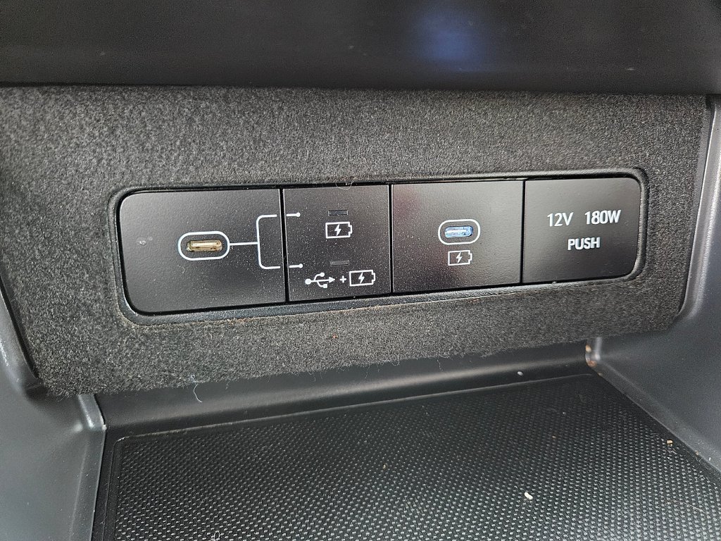 Used 2025 Hyundai Sonata SEL FWD image 30