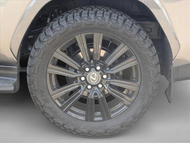 Certified 2024 Lexus LX 600 4WD w/ Luxury Package image 24