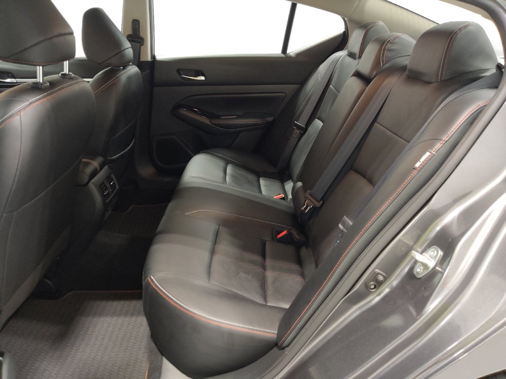 Used 2024 Nissan Altima 2.0 SR FWD image 18