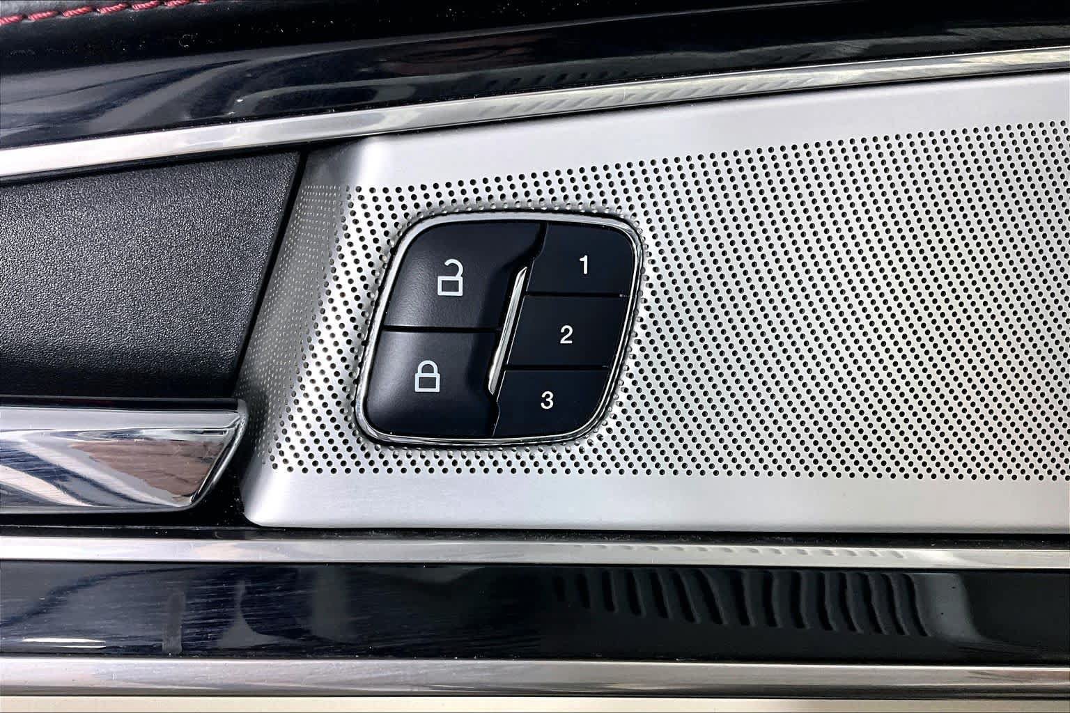 Used 2017 Lincoln MKX Black Label w/ Lincoln MKX Climate Package AWD/4WD image 32