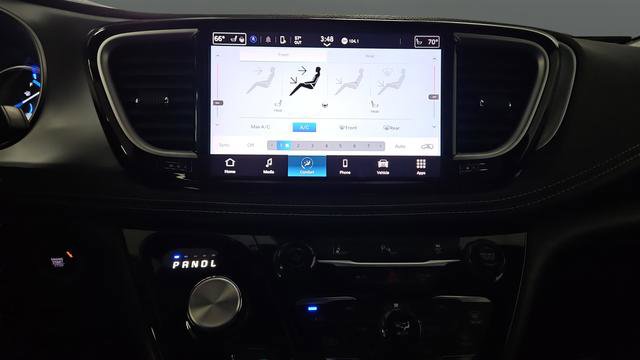 Used 2022 Chrysler Pacifica Touring-L w/ S Appearance Package FWD image 18