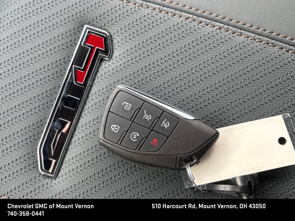 New 2026 GMC Yukon XL AT4 w/ AT4 Premium Plus Package AWD/4WD image 31