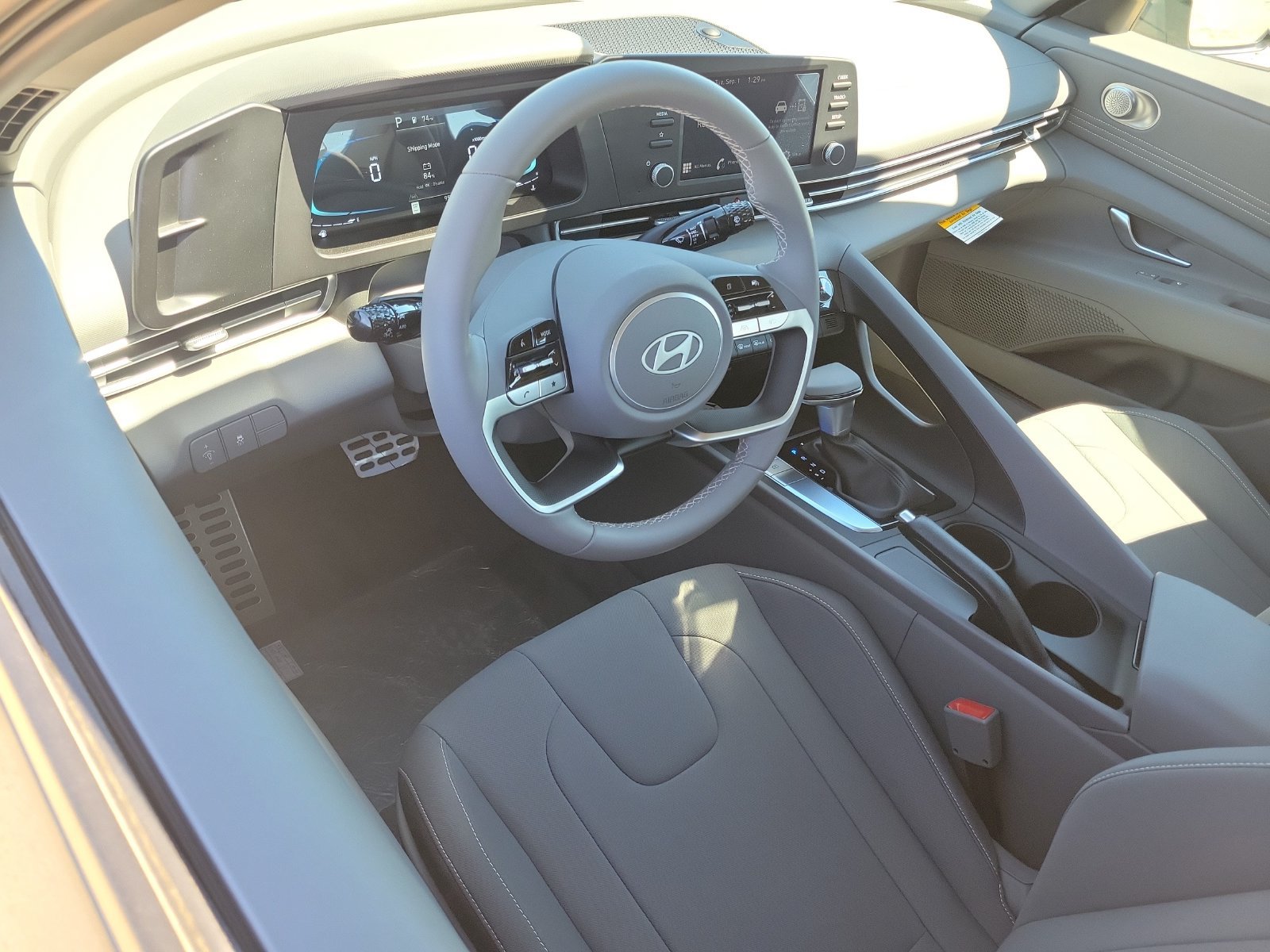 New 2026 Hyundai Elantra SEL Sport FWD image 6