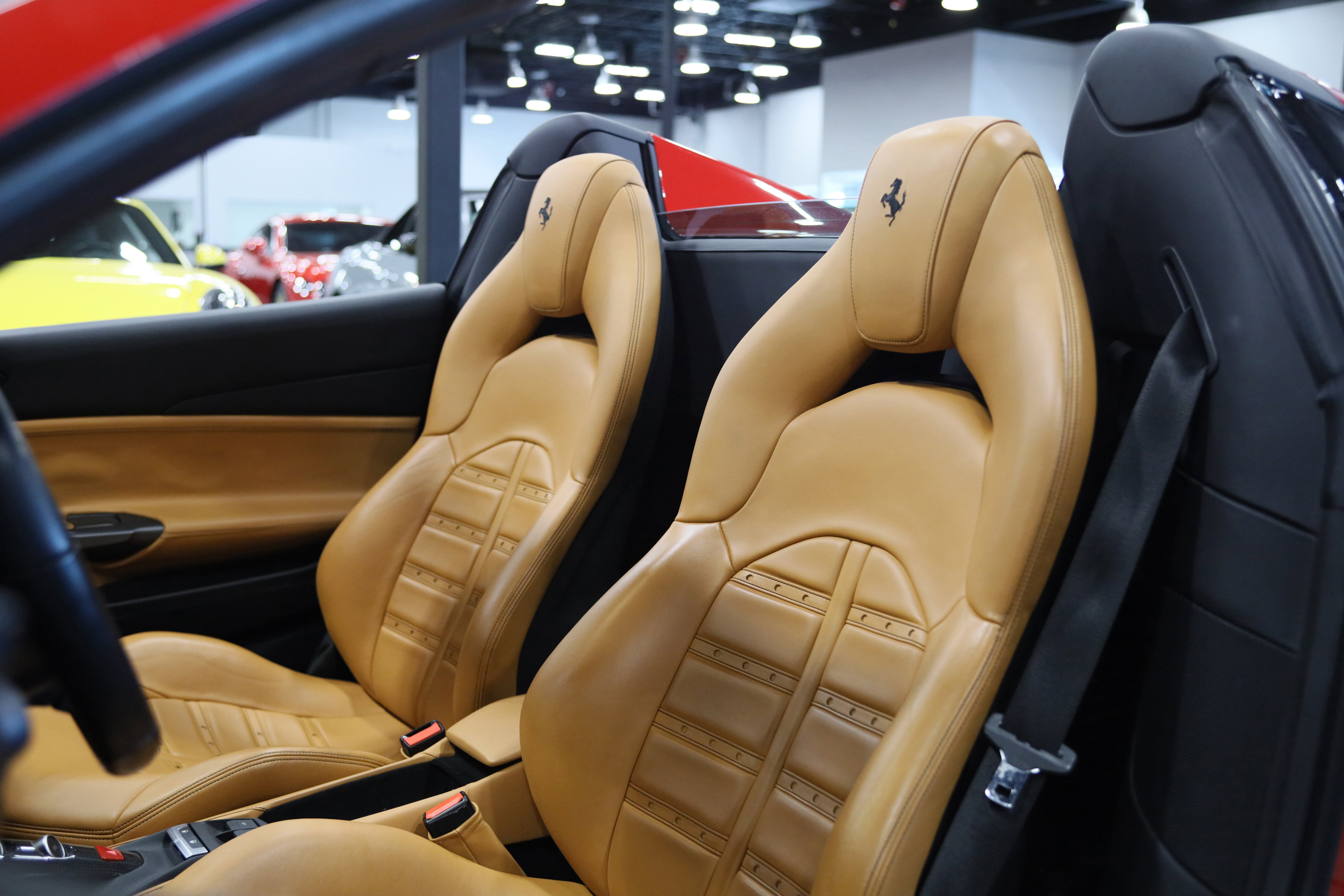 Used 2019 Ferrari 488 Spider image 10