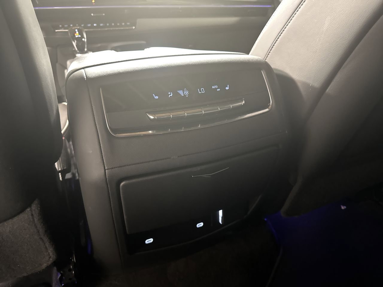 Used 2024 Cadillac Escalade Sport image 32