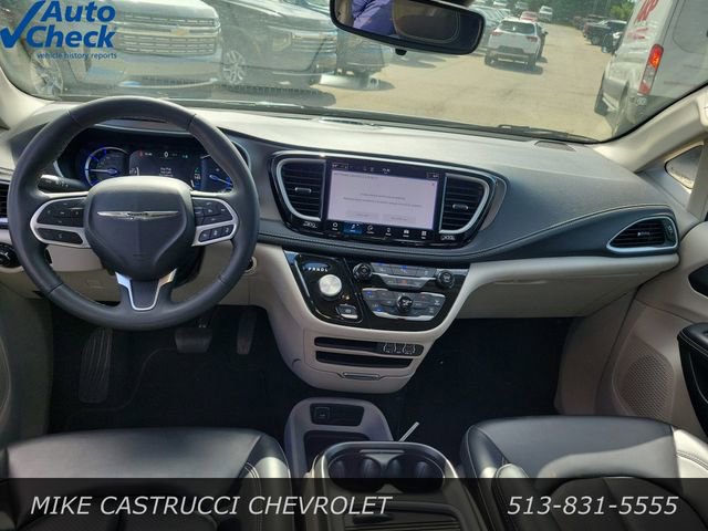 Used 2023 Chrysler Pacifica Touring-L FWD image 10