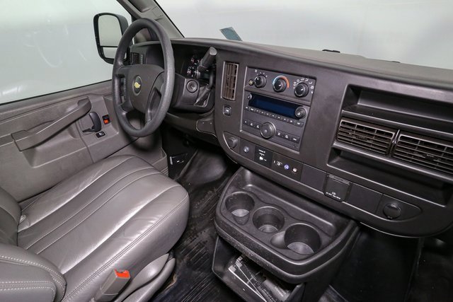 Used 2022 Chevrolet Express 2500 image 16