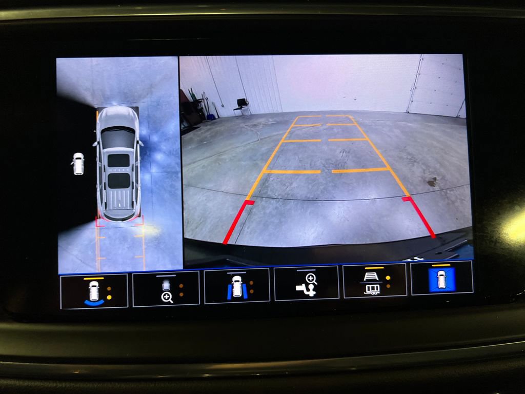 Used 2023 Buick Enclave Avenir w/ Avenir Technology Package AWD/4WD image 26
