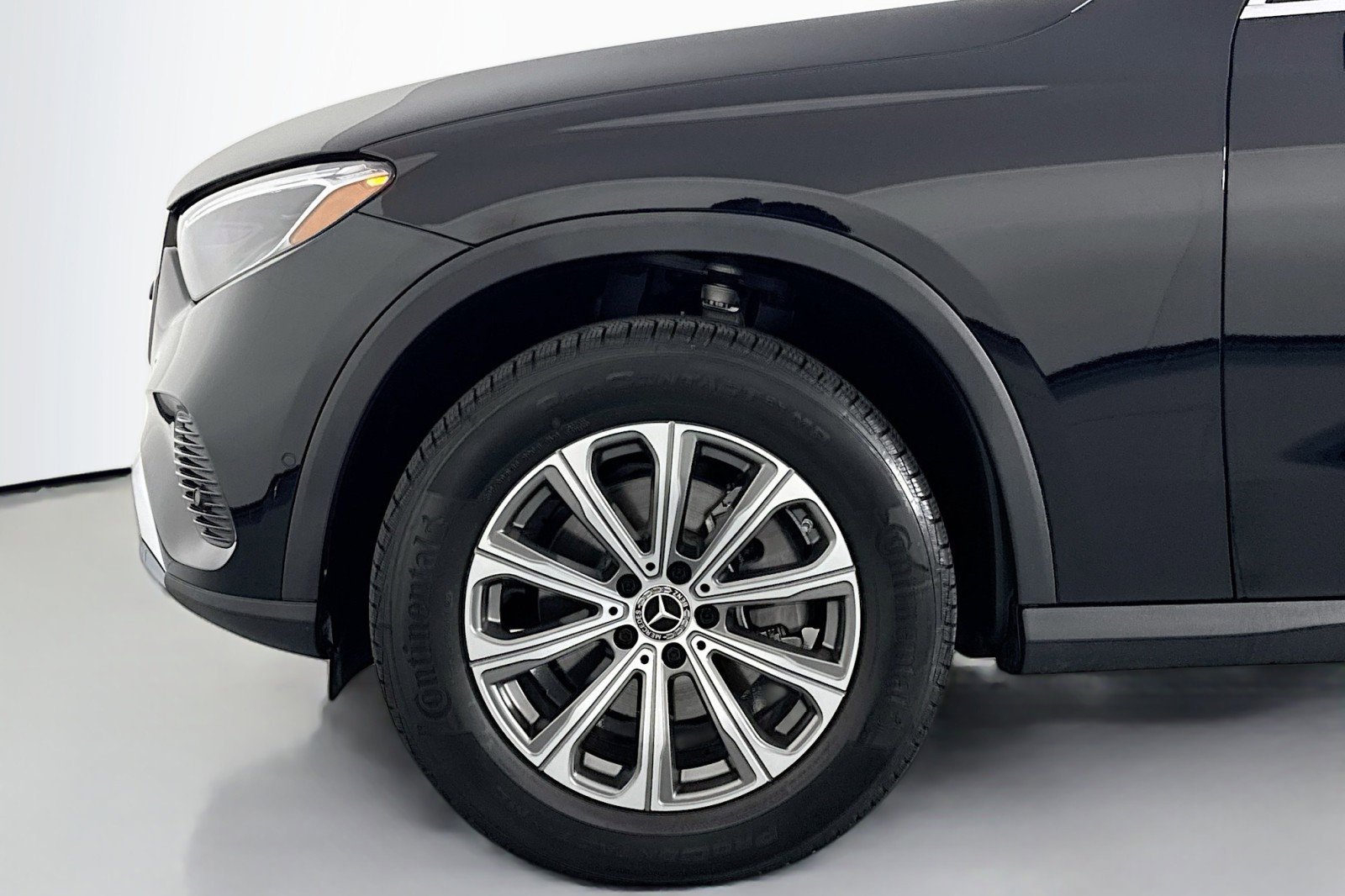 Certified 2025 Mercedes-Benz GLC 300 image 11