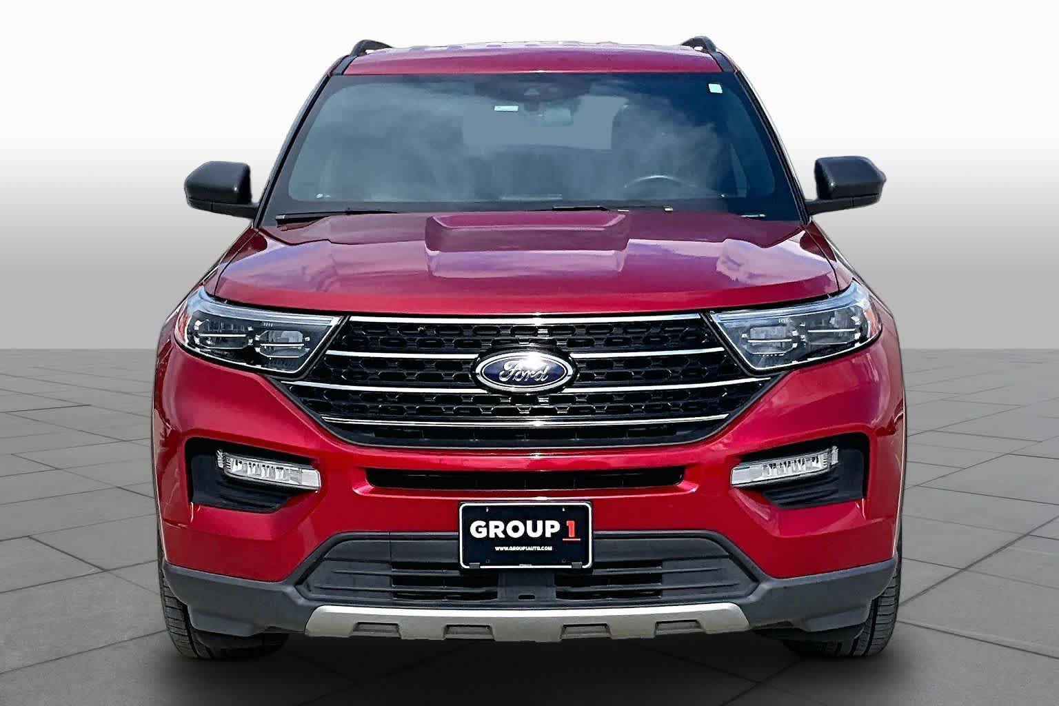 Used 2020 Ford Explorer XLT w/ Equipment Group 202A RWD image 4