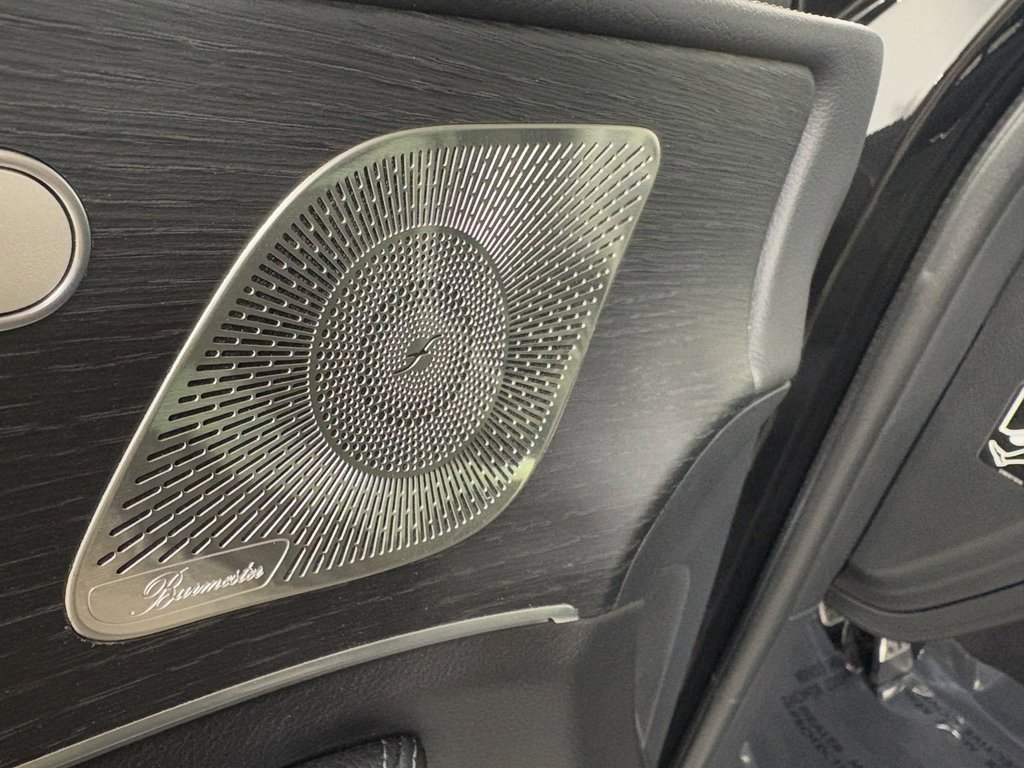 Used 2025 Mercedes-Benz GLS 580 4MATIC image 7