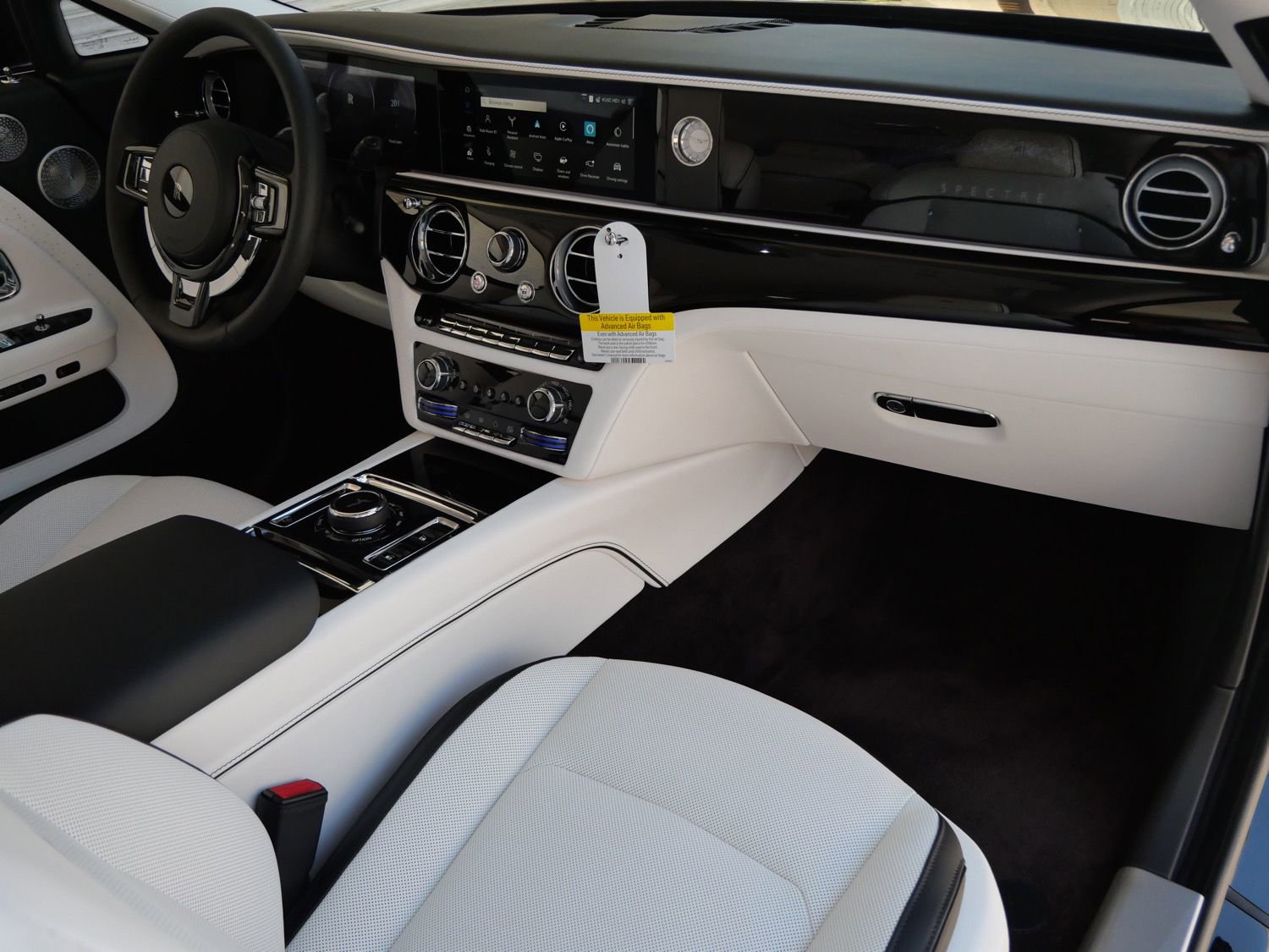 Used 2024 Rolls-Royce Spectre w/ Spectre Launch Package AWD/4WD image 18