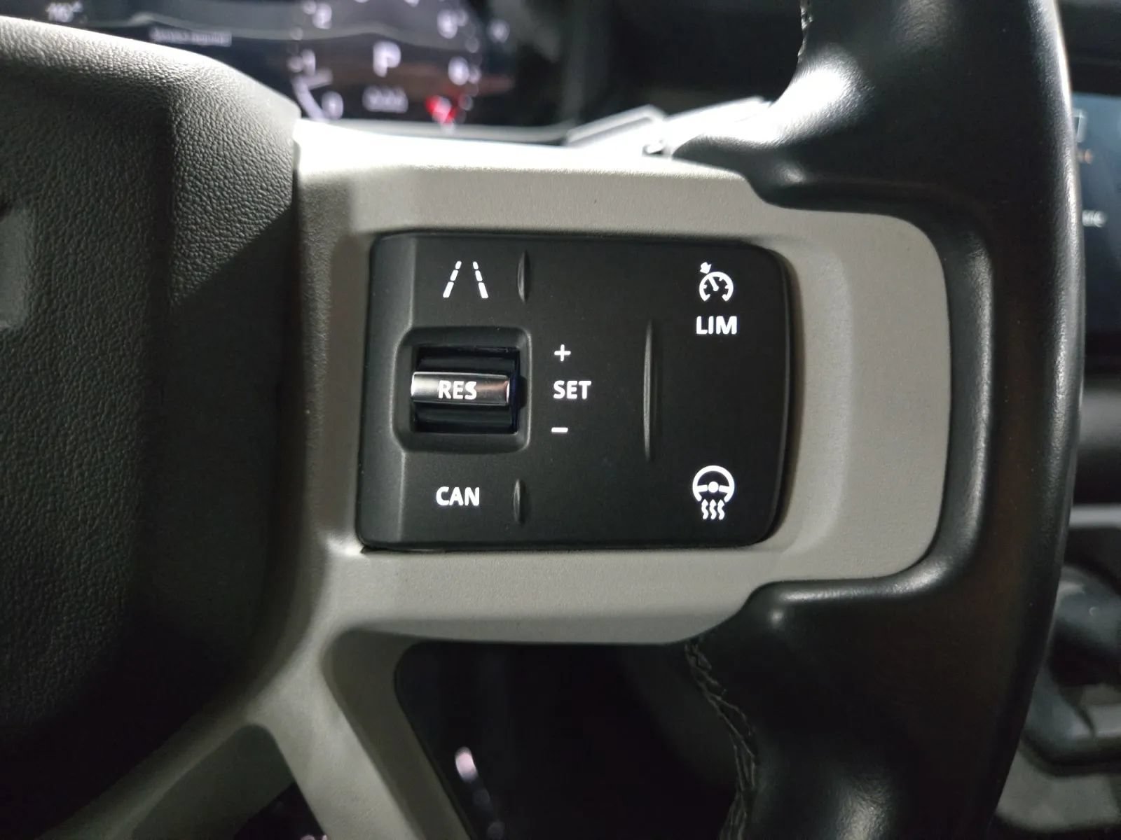 Used 2023 Land Rover Defender 110 S AWD/4WD image 22