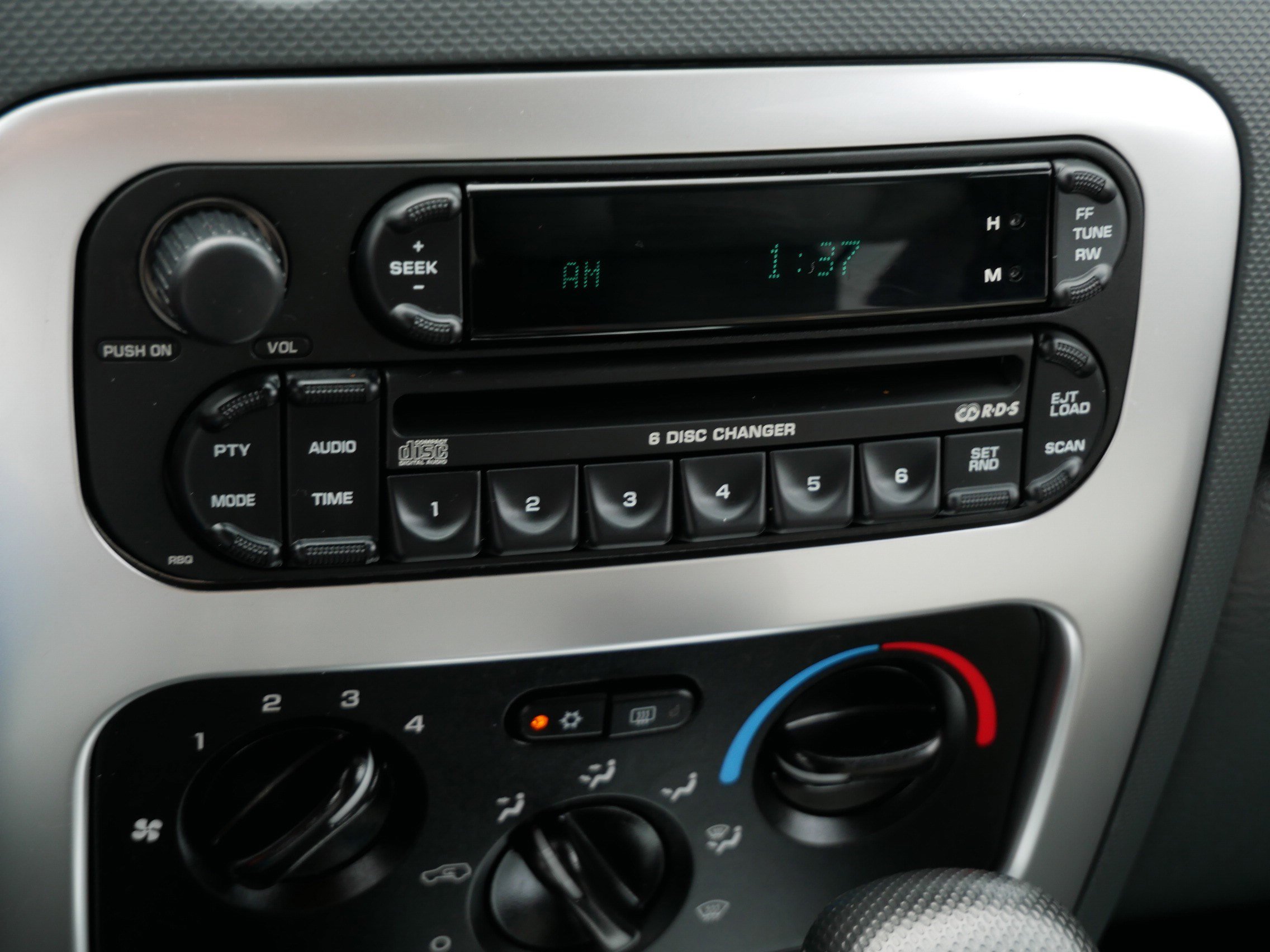 Used 2006 Jeep Liberty Limited image 22