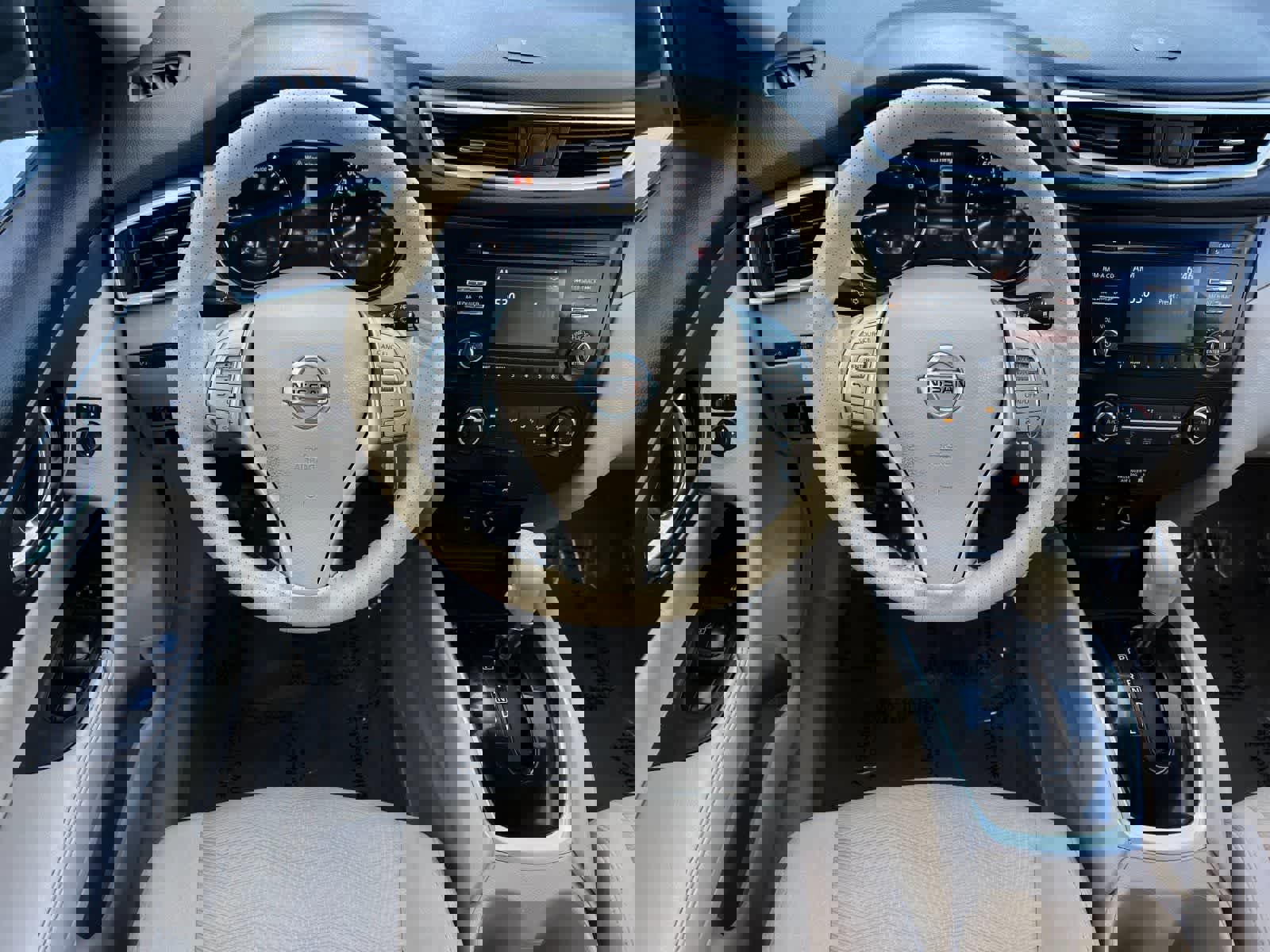 Used 2015 Nissan Rogue S w/ S Family Package image 15