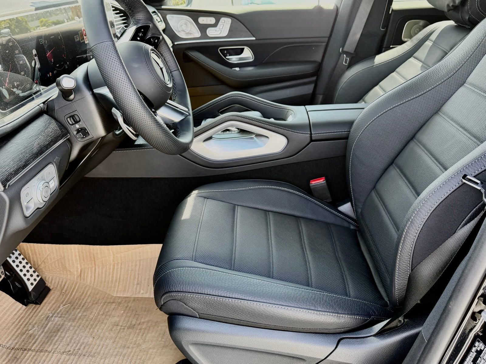 New 2026 Mercedes-Benz GLS 580 4MATIC image 19