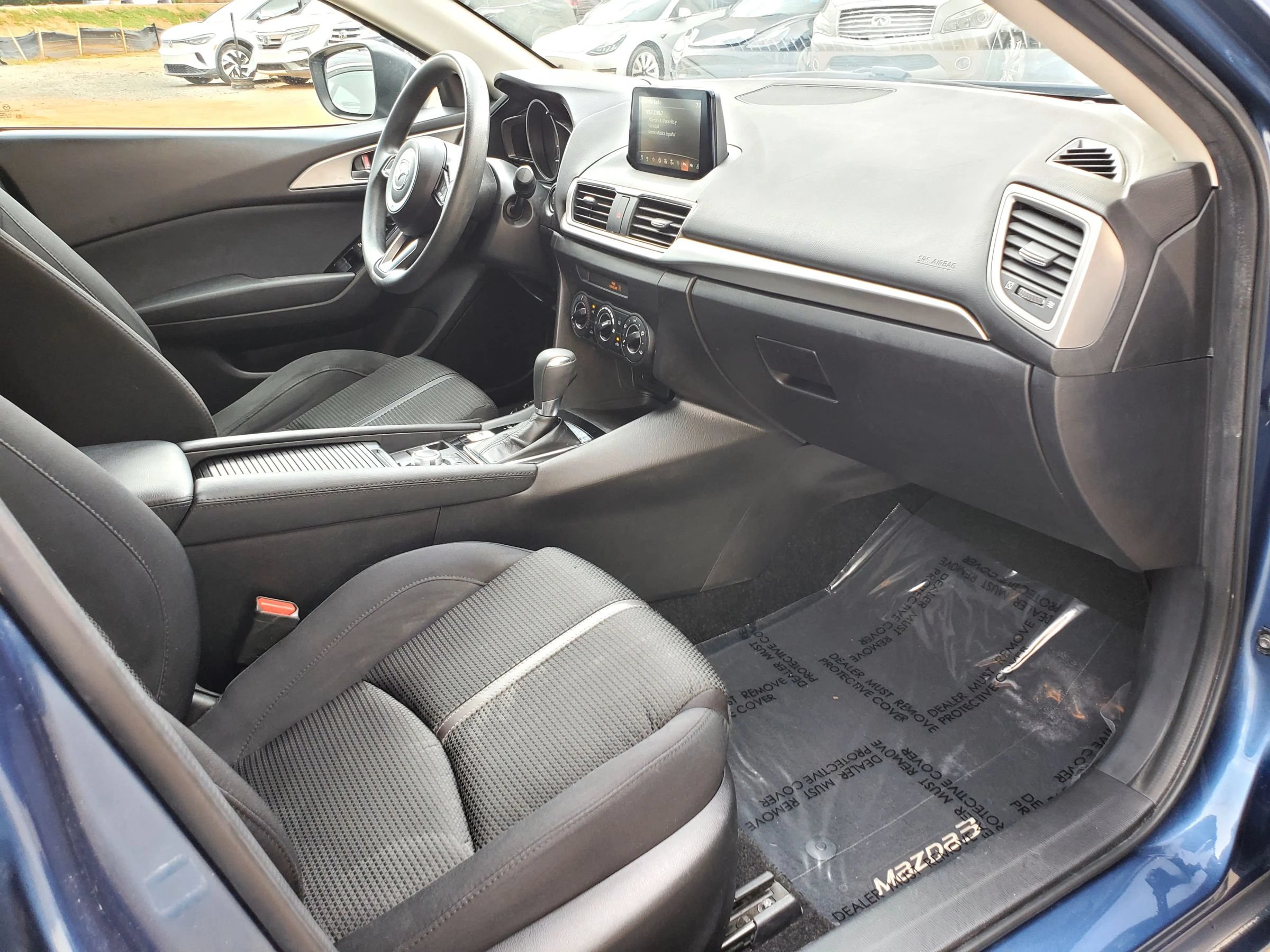 Used 2017 MAZDA MAZDA3 Sport w/ Preferred Equipment Package FWD image 4