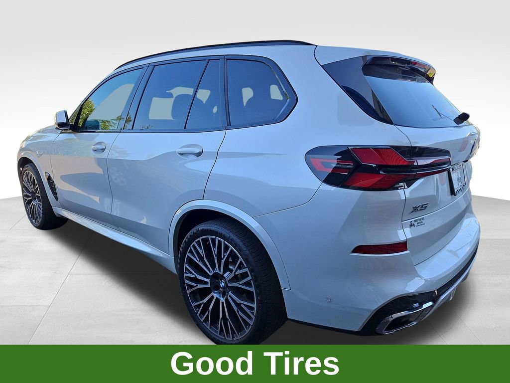 Used 2025 BMW X5 xDrive40i w/ M Sport Package image 4