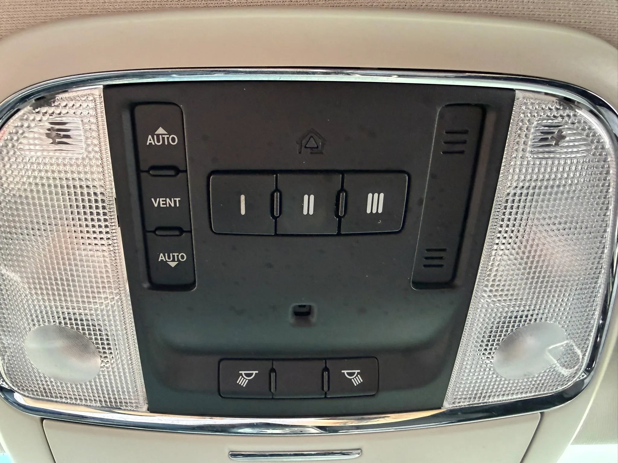 Used 2013 Jeep Grand Cherokee Laredo w/ Laredo E Group AWD/4WD image 37