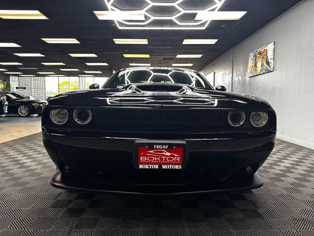 Used 2019 Dodge Challenger GT w/ Blacktop Package RWD image 3