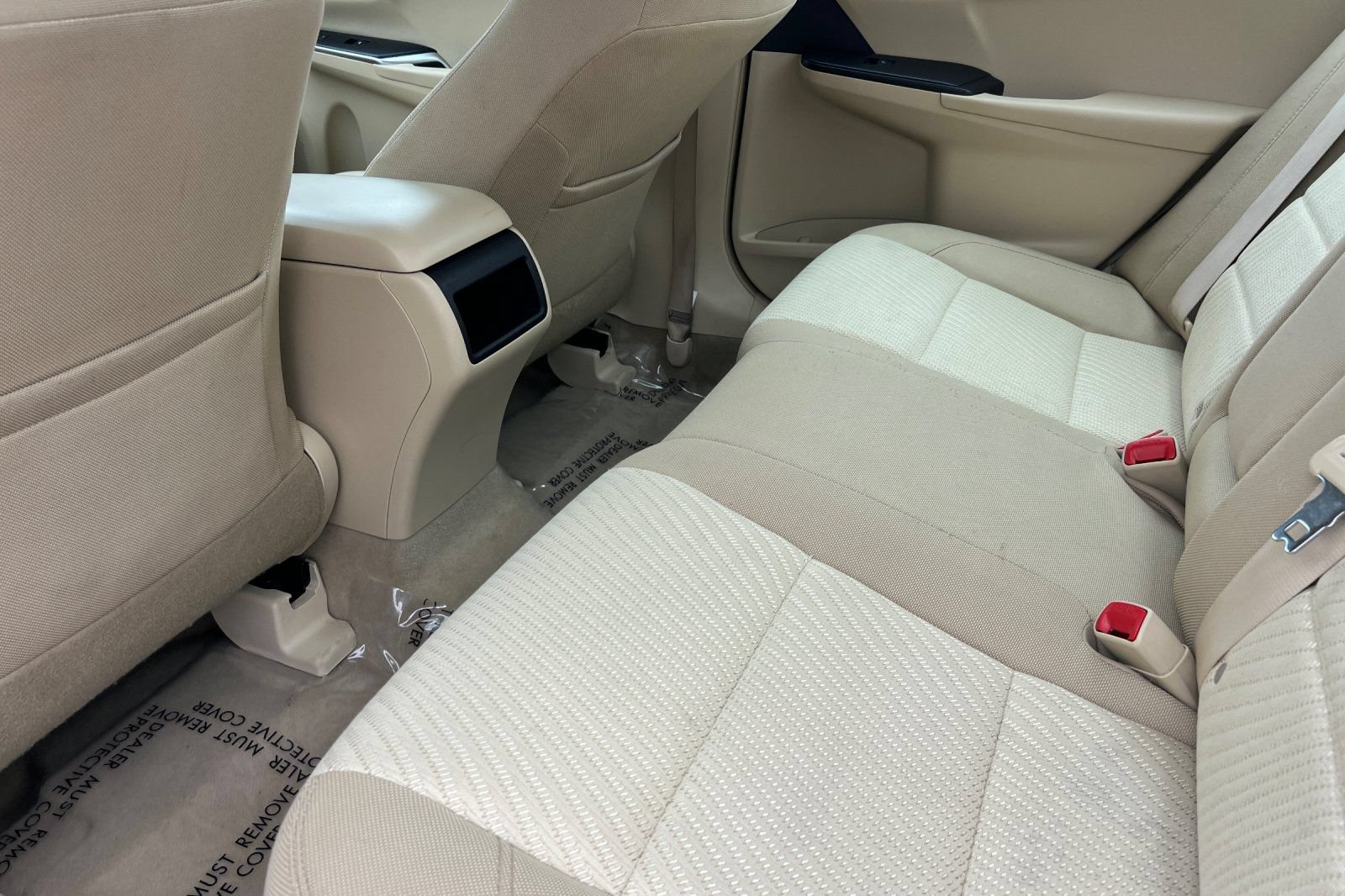 Used 2017 Toyota Camry LE FWD image 13