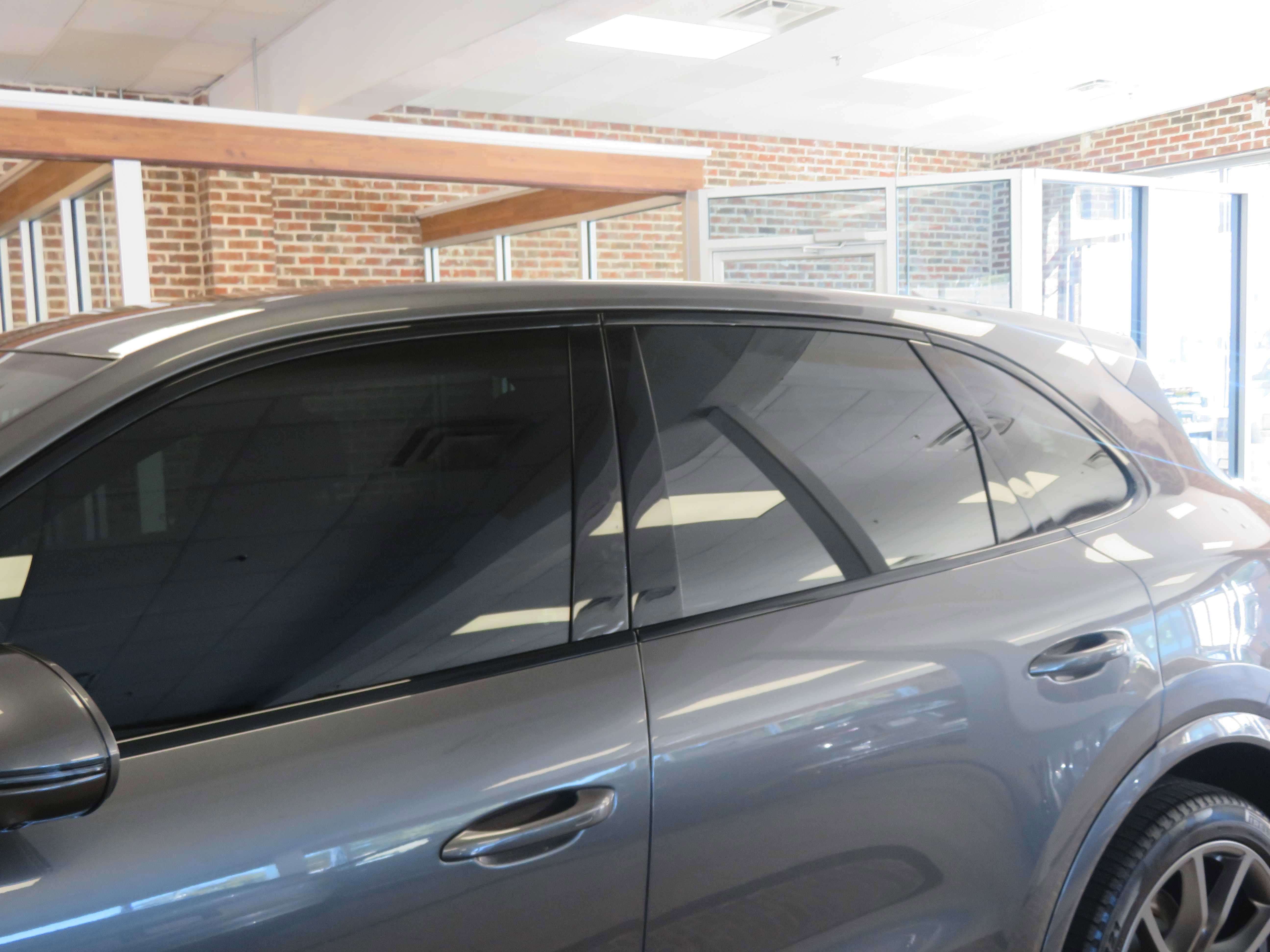 Used 2020 Porsche Cayenne S image 76