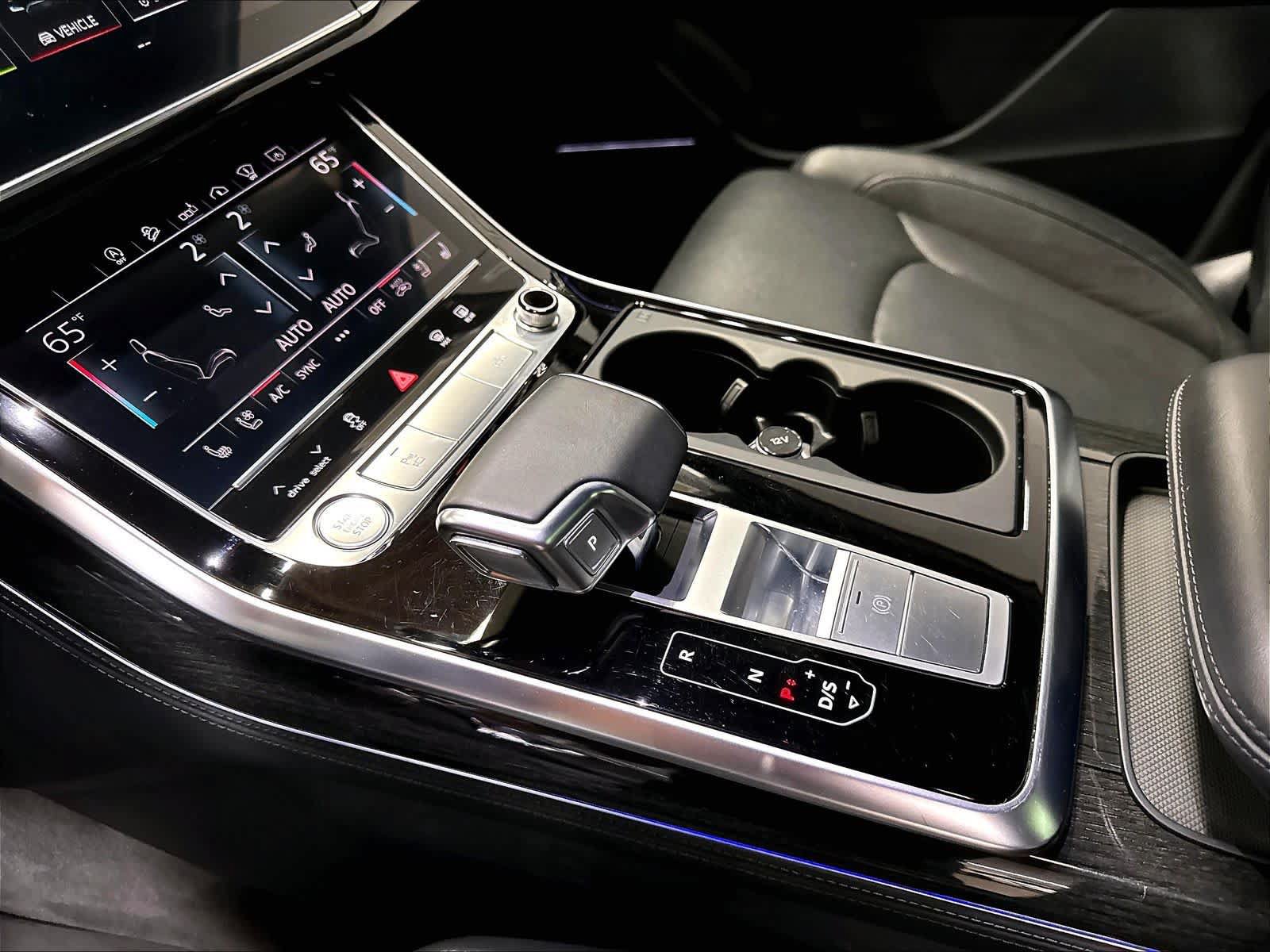 Used 2020 Audi Q7 3.0T Prestige w/ Prestige Package AWD/4WD image 19