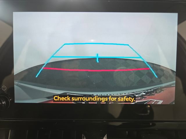 Used 2025 Toyota Corolla Cross L image 16