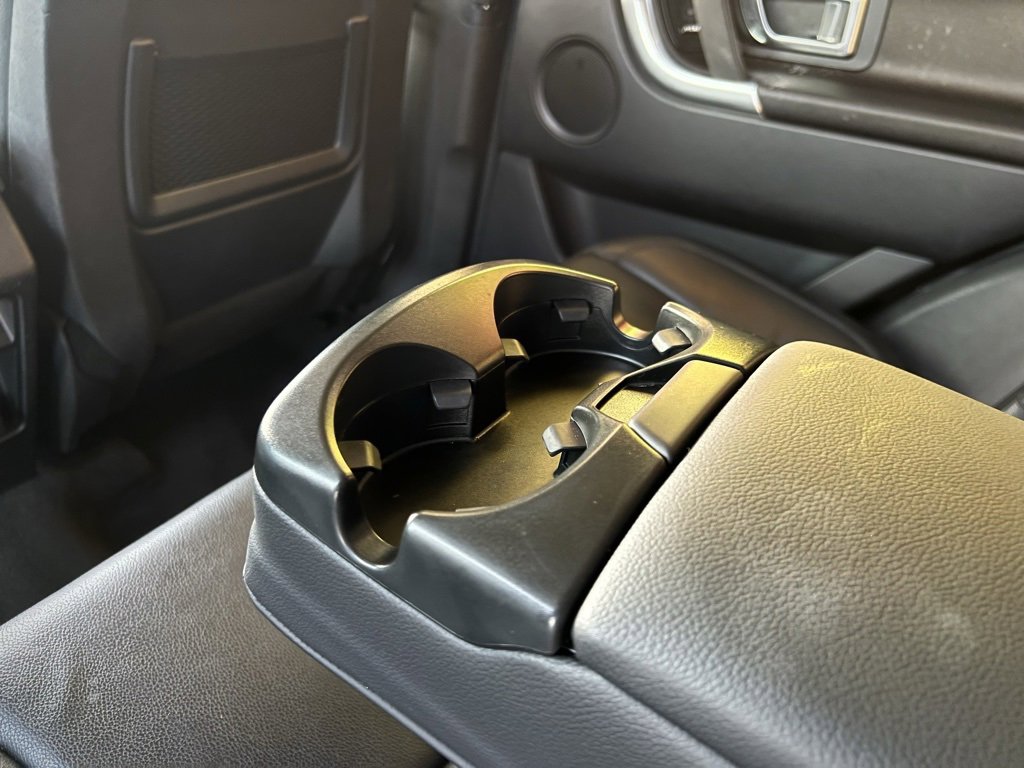 Used 2019 Land Rover Discovery Sport SE image 19