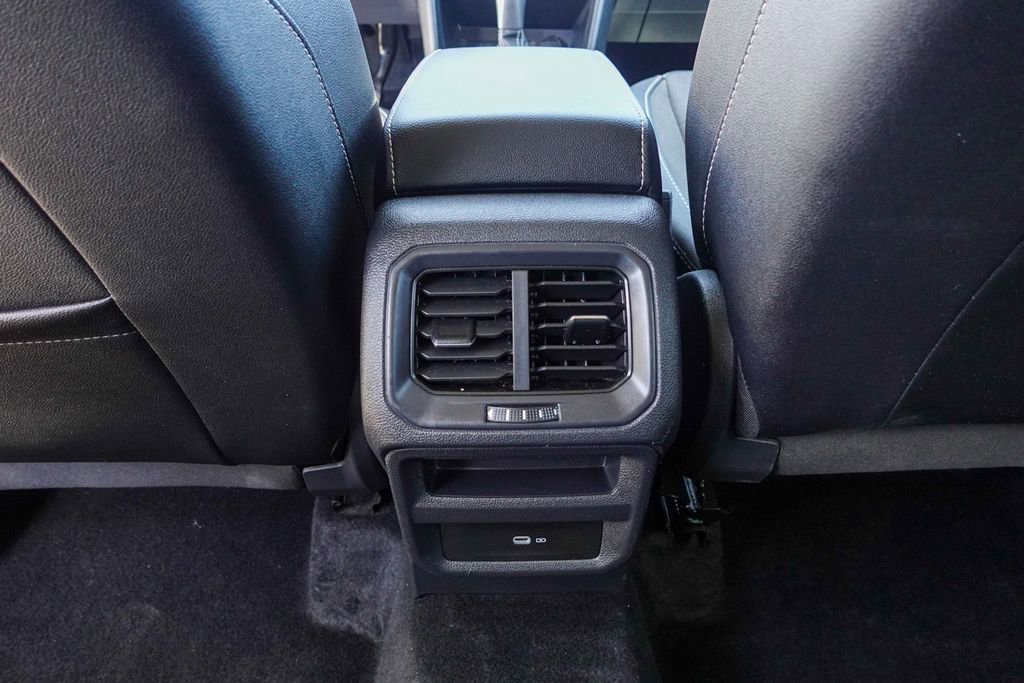 Used 2022 Volkswagen Taos SE image 24