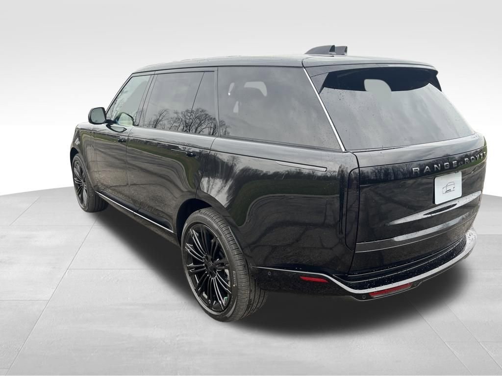 New 2026 Land Rover Range Rover Long Wheelbase SE image 3