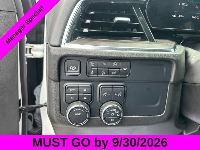 Used 2025 Chevrolet Suburban Z71 AWD/4WD image 17