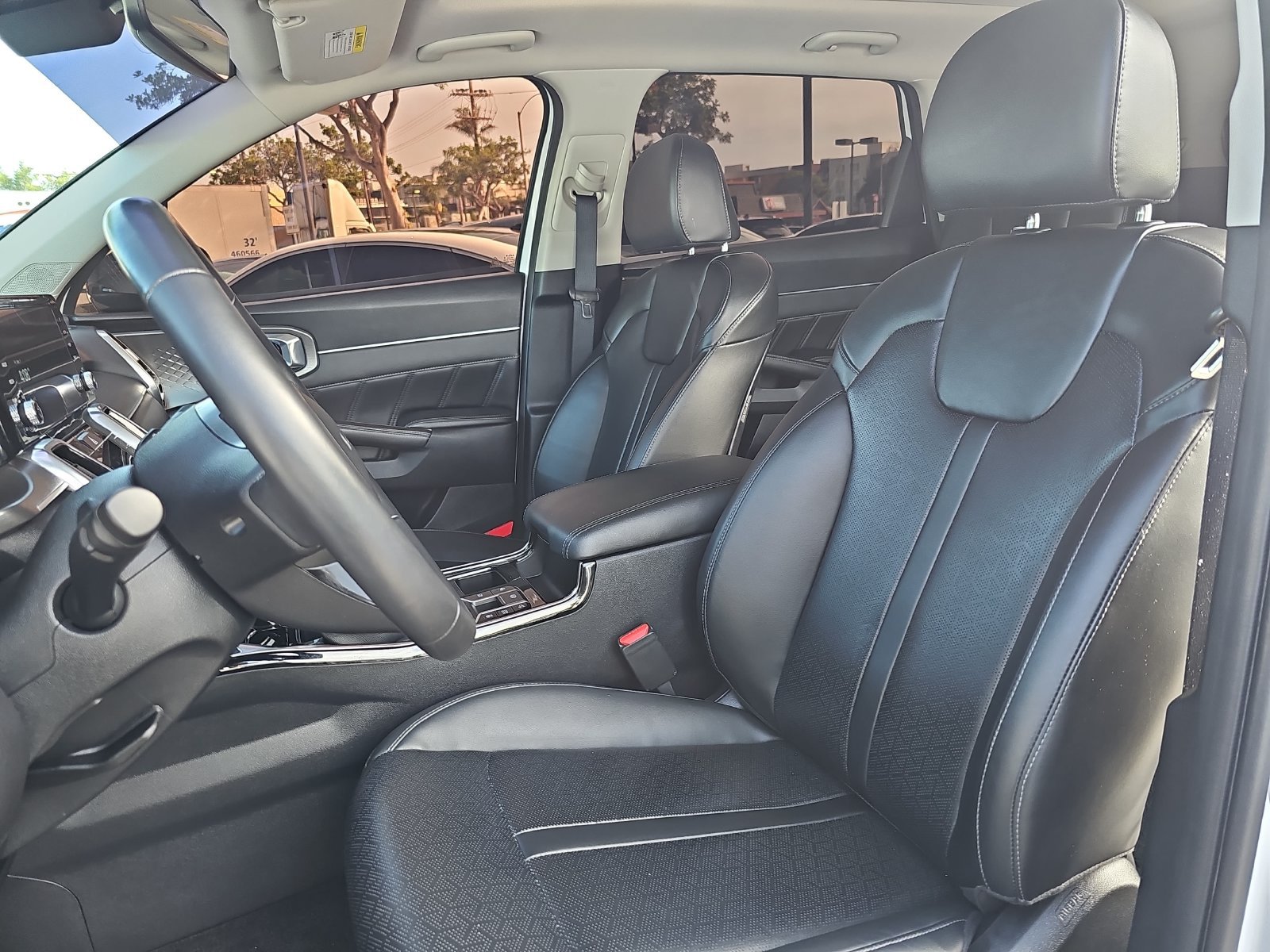 Used 2023 Kia Sorento SX AWD/4WD image 17