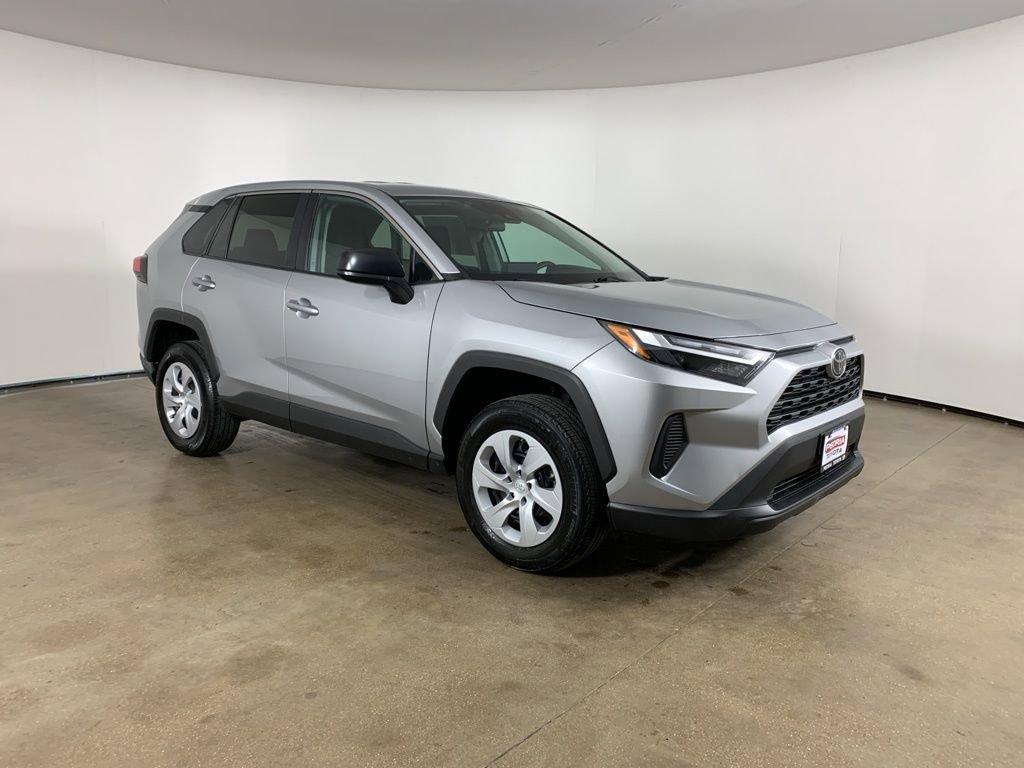 Used 2024 Toyota RAV4 LE image 5